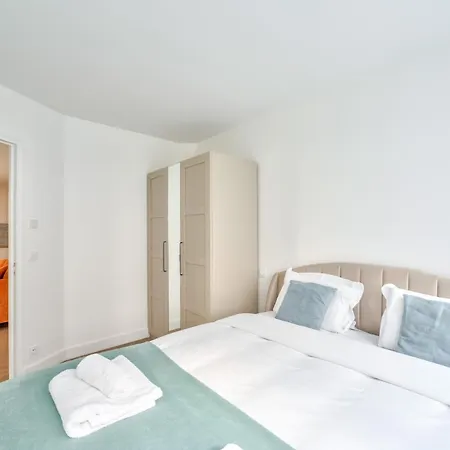 Spacious & Bright 2br - Heart Of 15th Párizs