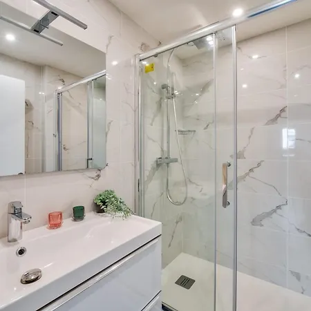 Spacious & Bright 2br - Heart Of 15th *